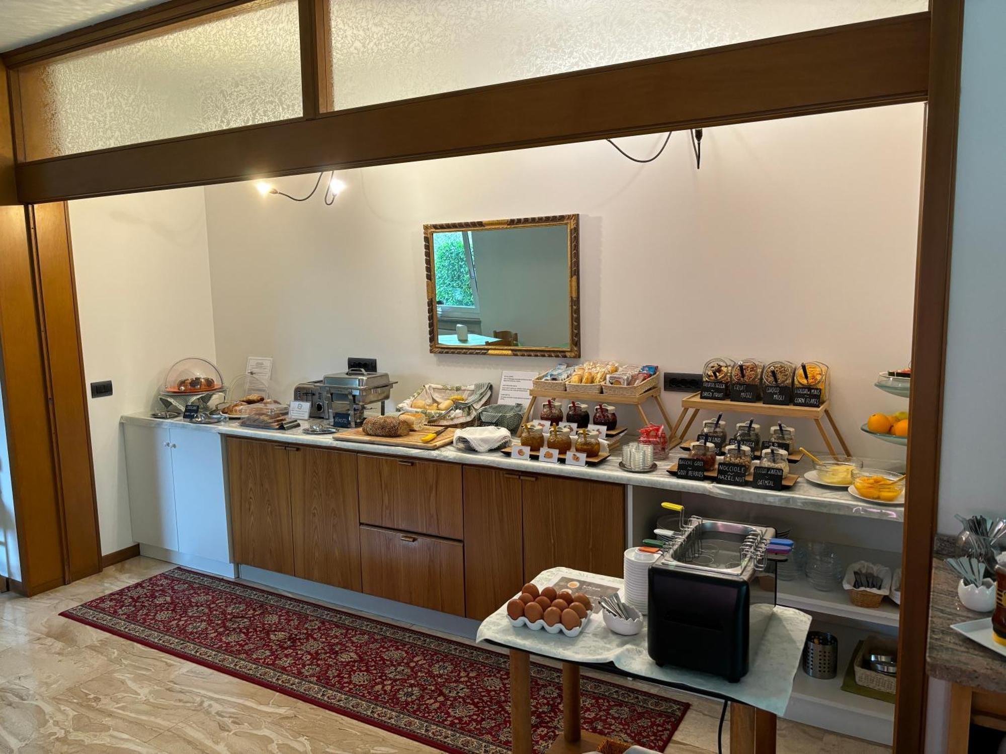 Hotel Villa Al Vento Торболе Экстерьер фото
