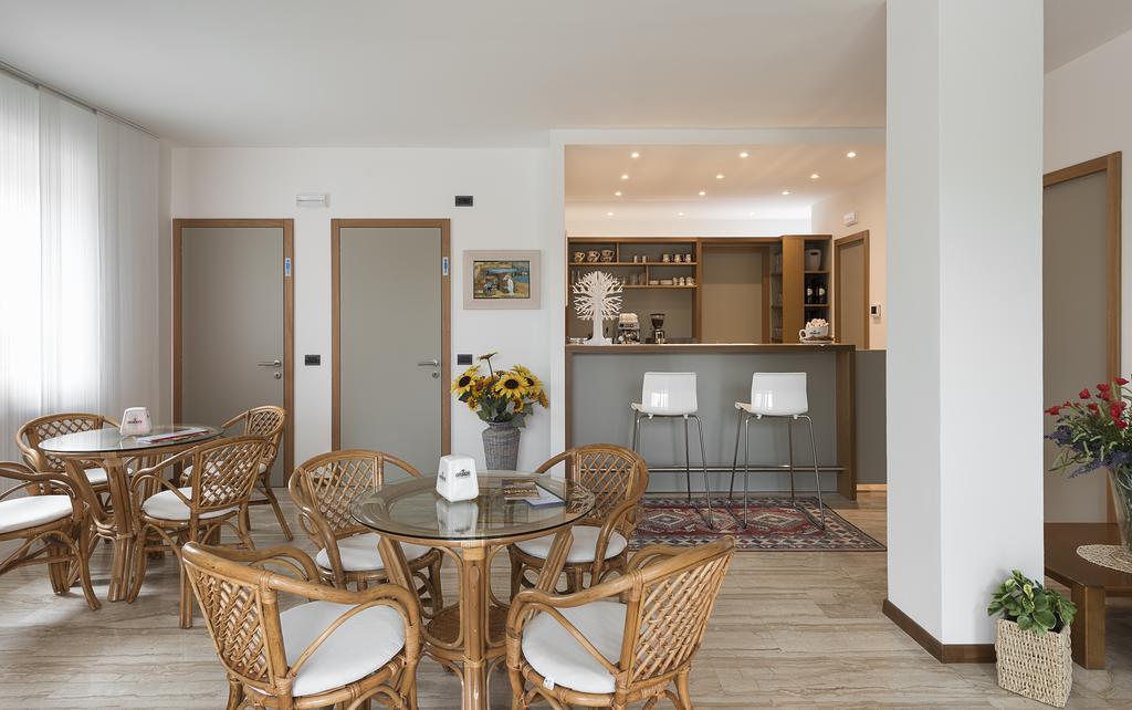 Hotel Villa Al Vento Торболе Экстерьер фото