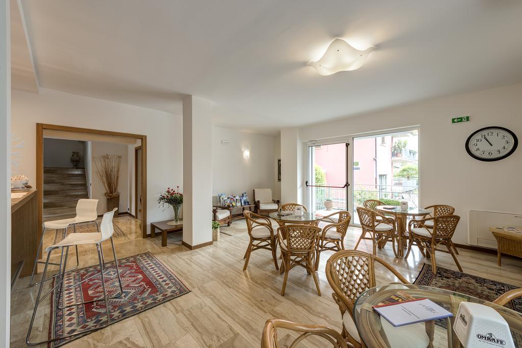 Hotel Villa Al Vento Торболе Экстерьер фото